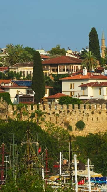 Antalya: 2-hourYachtTour toLowerDudenFalls with audioİnfo - Sailing east past the 50 m cliffs and hotels