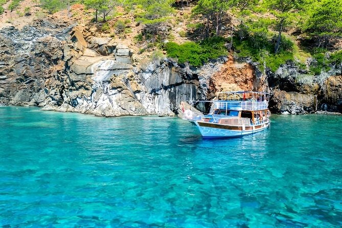 Antalya / Belek / Kemer : Suluada Boat Trip w/ Lunch & Transfer - The crowd reality: great water, shared space, and how to deal with it