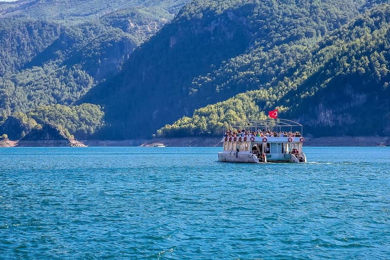 Antalya: Green Canyon Boat Trip w/Lunch near Green Lake - Crowd levels and the smoking question