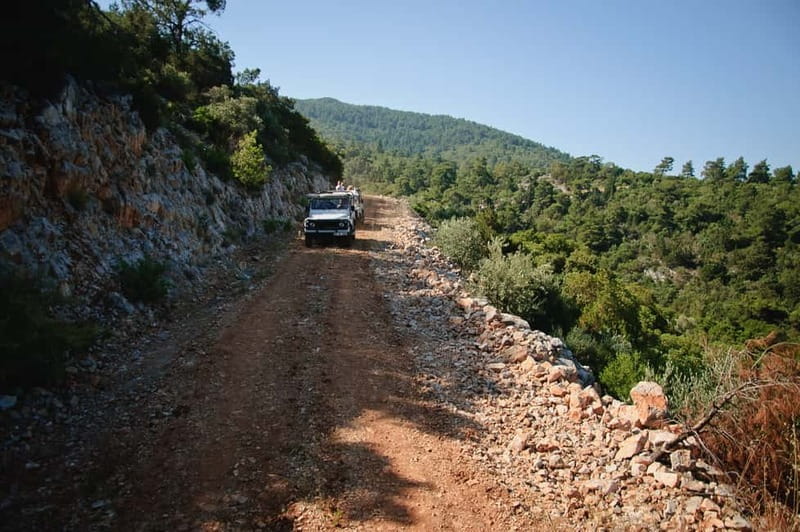 Antalya: Jeep Safari Adventure w/Lunch at Local Restaurant - Water Fights, Water Pistols, and Dust Management