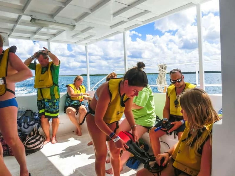 Antalya/Kemer: 2 Dives Scuba Diving Trip with Lunch - Boat comfort, timing gaps, and how crowded it can feel