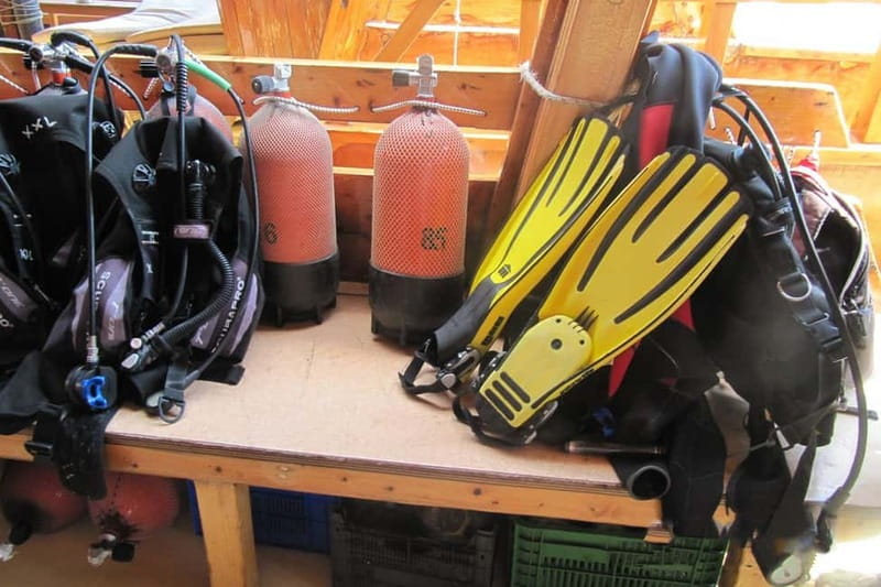 Antalya/Kemer: 2 Dives Scuba Diving Trip with Lunch - Your 8-hour rhythm: pickup, cruises, briefing, and two underwater stops