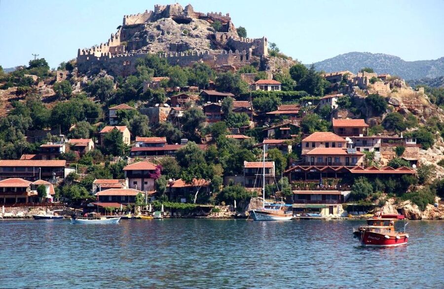Antalya/Kemer: Kekova Sunken City, Demre & Lycia Day Tour - Lunch between ruins: refuel for the Kekova yacht time