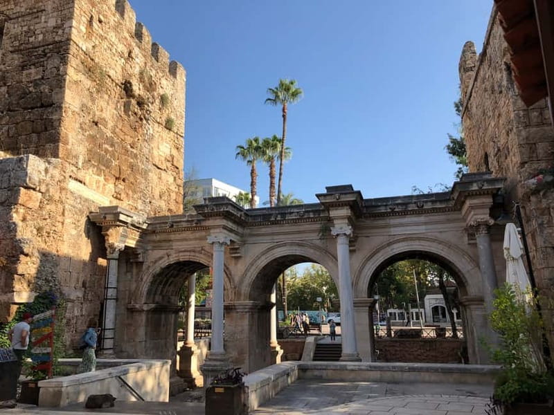 Antalya: Old Town Walking Tour with Dessert Tasting - What to wear and expect during the walk
