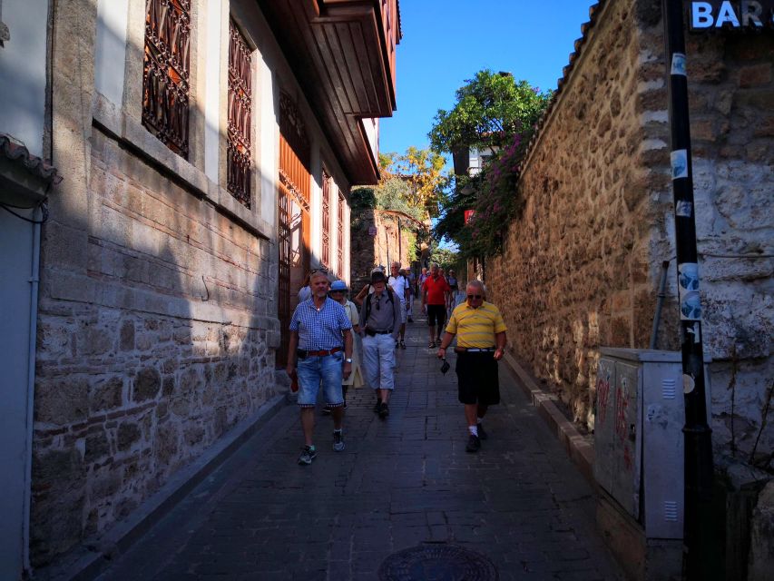 Antalya Photo Tour with Waterfalls, Old City & Boat Trip - Language Options: Who Guides Your Photo Day