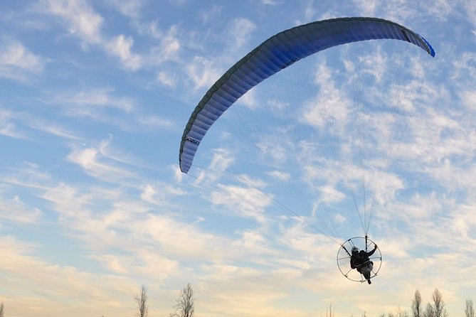 Experience Excitement With Paramator or paragliding. - Flight comfort, first-timer nerves, and what the pilot does