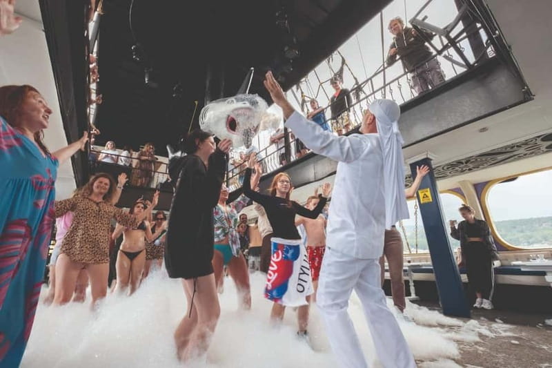 From Antalya/Kemer: All-Inclusive Party Boat with Lunch - DJ, Foam Party, and the Deck: Party Energy Without Losing the Views