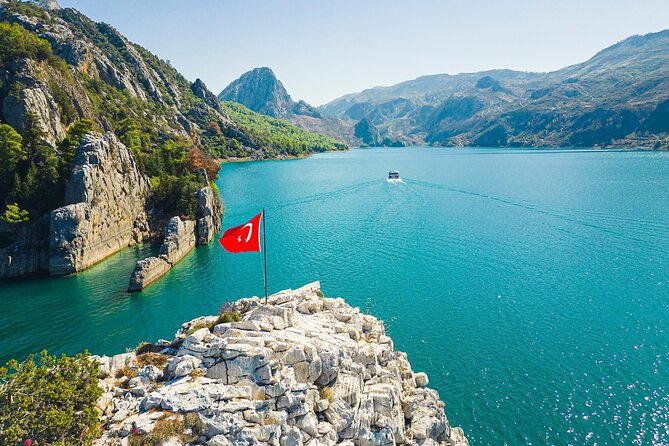 Green Canyon Boat Trip with Lunch and Unlimited Drinks - Green Lake lunch with unlimited drinks: simple food, big practical value
