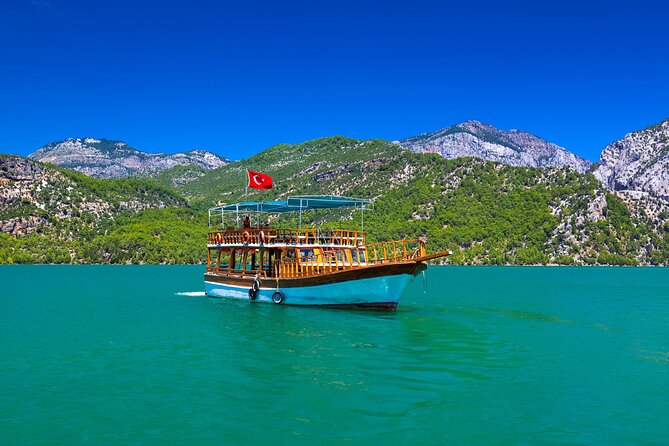 Green Canyon Boat Trip with Lunch and Unlimited Drinks - Fishing plus the return boat ride: another swim stop on the way back