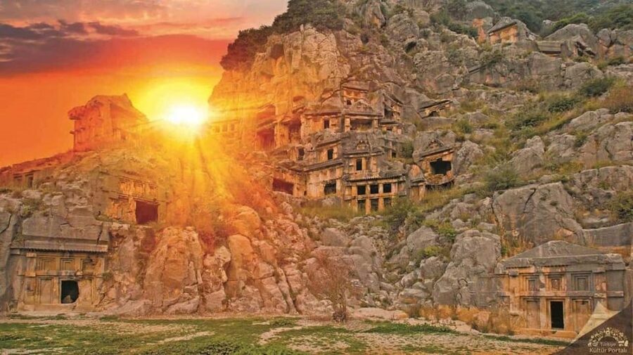 Kemer Demre Myra Kekova Tour - From Kemer to Demre: the 116 km start that sets the tone