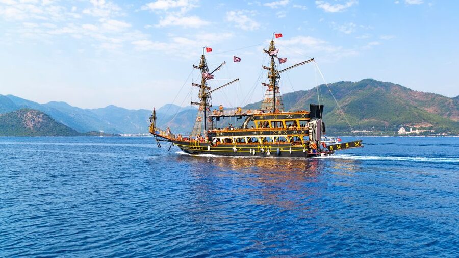 Kemer Full-Day Pirate Boat Trip with Lunch - Lunch on board: what included BBQ-style really means for your expectations
