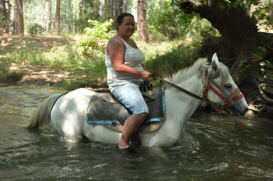 Kemer Horse Safari, pick up from Kiris, Beldibi, Goynuk - What riding feels like in real life: pace, wind, and lead-assisted handling