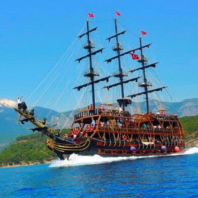 Kemer Pirates Boat Trip - Onboard comfort: toilets, showers, and what to bring