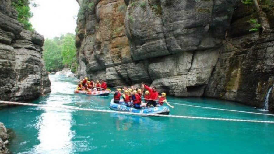Kemer Rafting Tour - The nature part, Taurus Mountains and pine forests, with a real-world twist