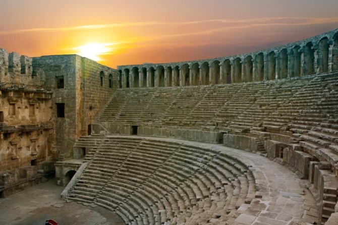 Perge Aspendos Side Waterfall Tour - Perge: where the ruins feel close and readable