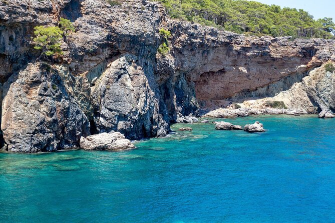 Pirate Boat Tour on the Beautiful Bays of Kemer - Sailing the Kemer Coast: Pirates Caves, Cleopatra’s Bay, Paradise Bay