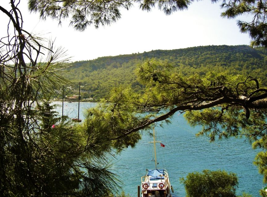 Relaxing Boat Trip with Lunch and Drinks - Swim stop 1: Paradise Bay, with time to sunbathe or stay shaded
