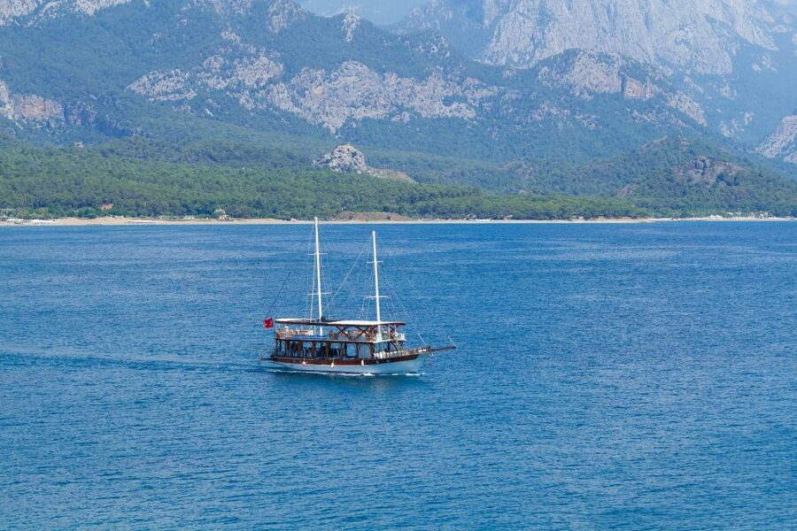 Relaxing Boat Trip with Lunch and Drinks - Phaselis by boat: walking ancient streets near the water