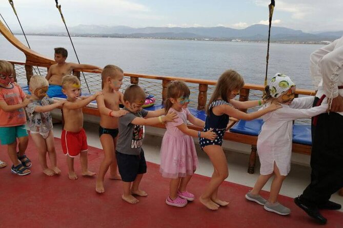 Side: Dolphin Island Boat Tour with Foam Party and Lunch - Lunch on Board: Fish or Chicken, Rice, and Salad