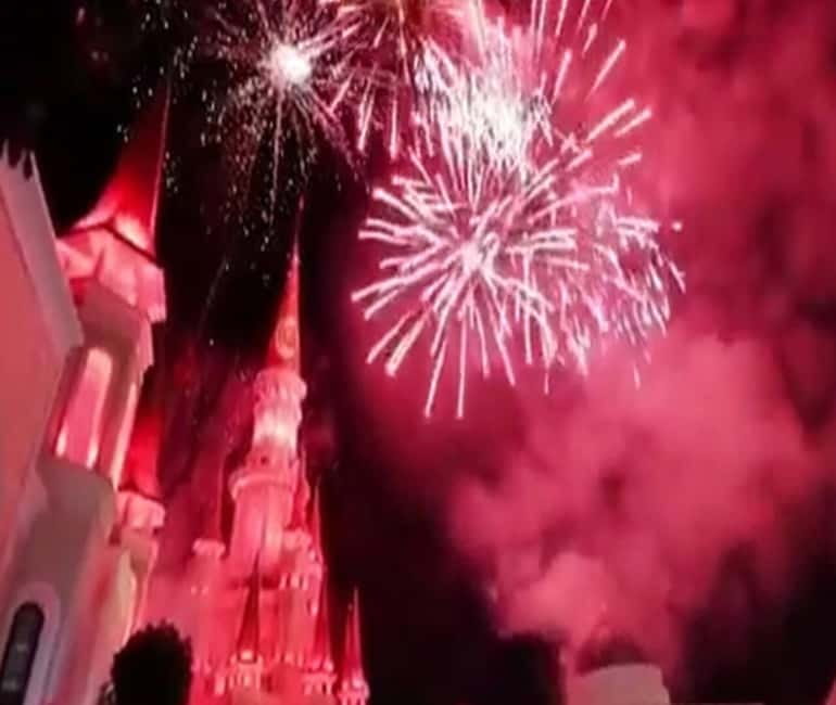 Side: Night Shows at The Land Of Legends with Transfer - Should you book Night Shows at The Land Of Legends with Transfer?